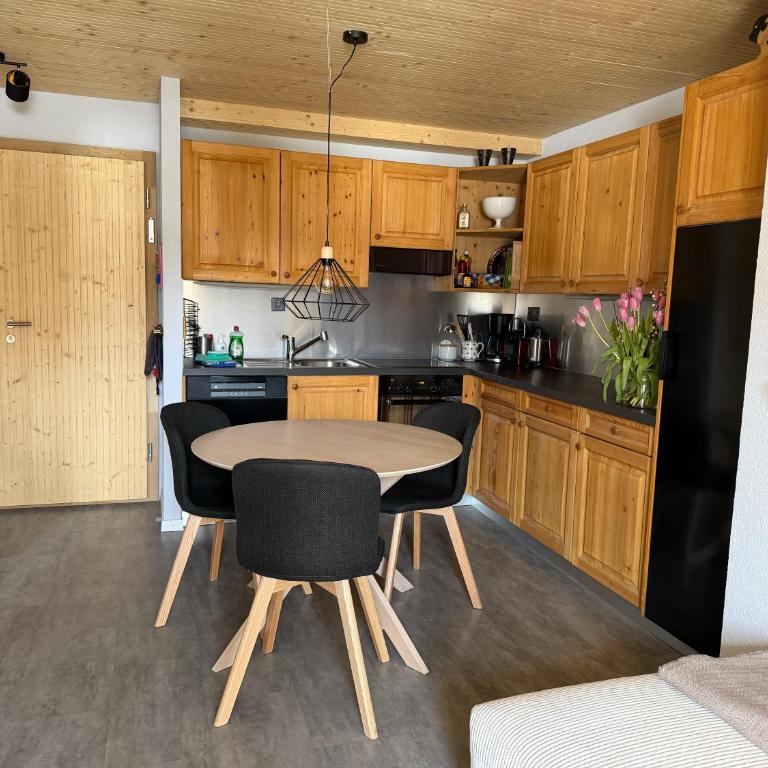 Renovierte Wohnung mit Ausblick für 1-2 Personen - One-Bedroom Apartment - 14
