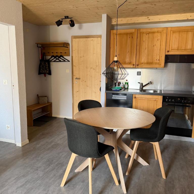 Renovierte Wohnung mit Ausblick für 1-2 Personen - One-Bedroom Apartment - 3