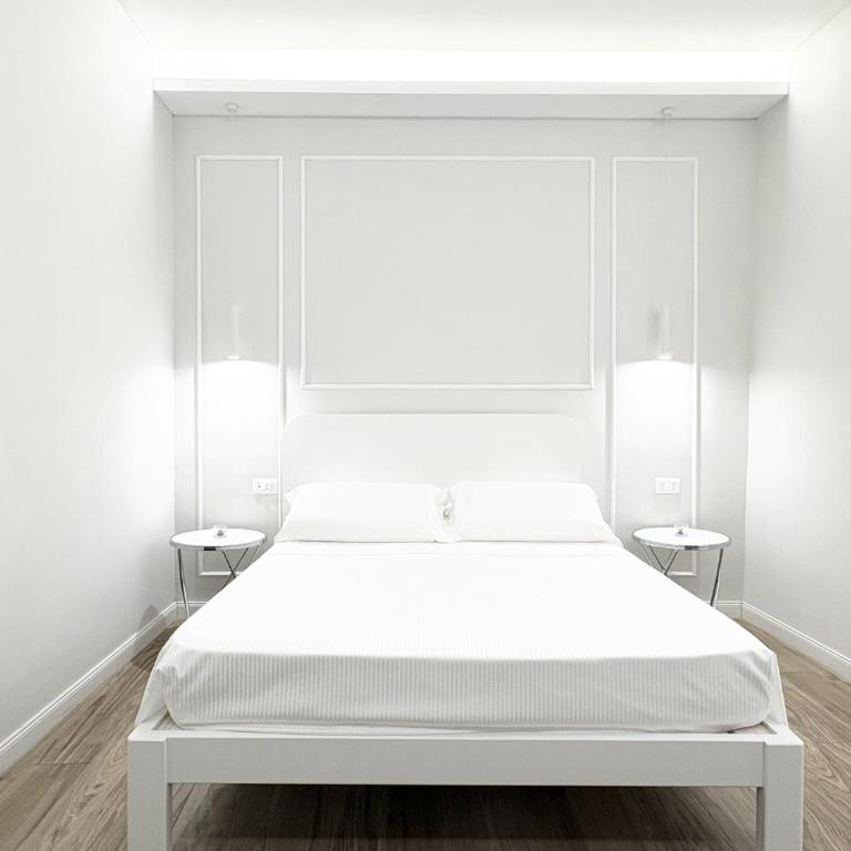 Napoleon - Large Double Room - 12