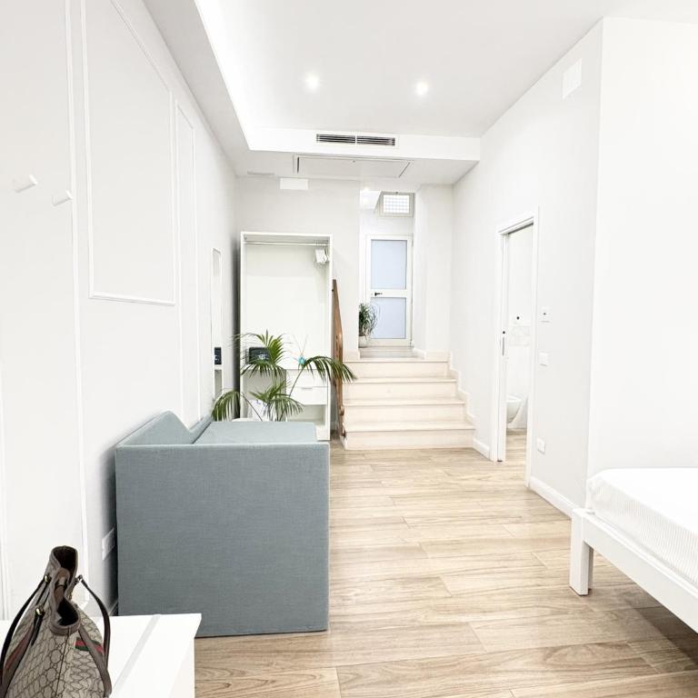 Napoleon - Large Double Room - 16