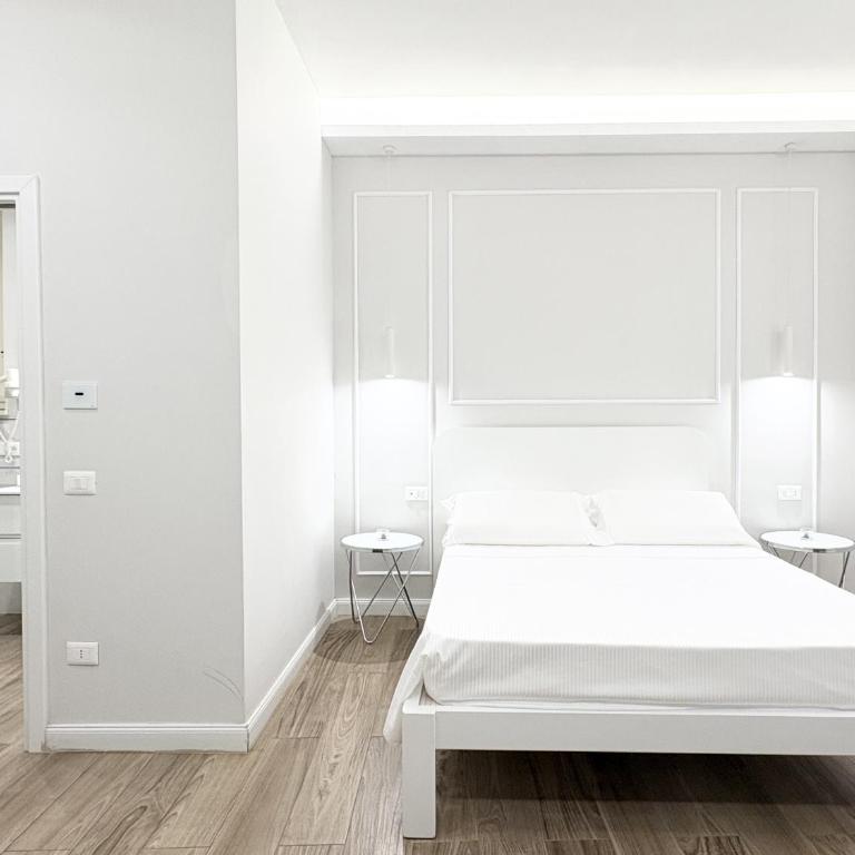 Napoleon - Large Double Room - 8