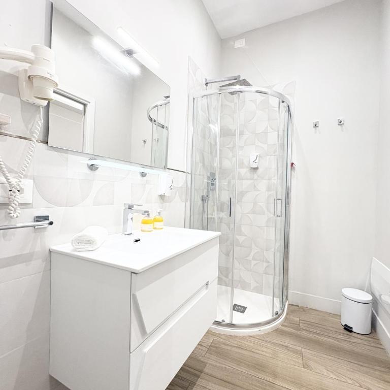 Napoleon - Large Double Room - 19