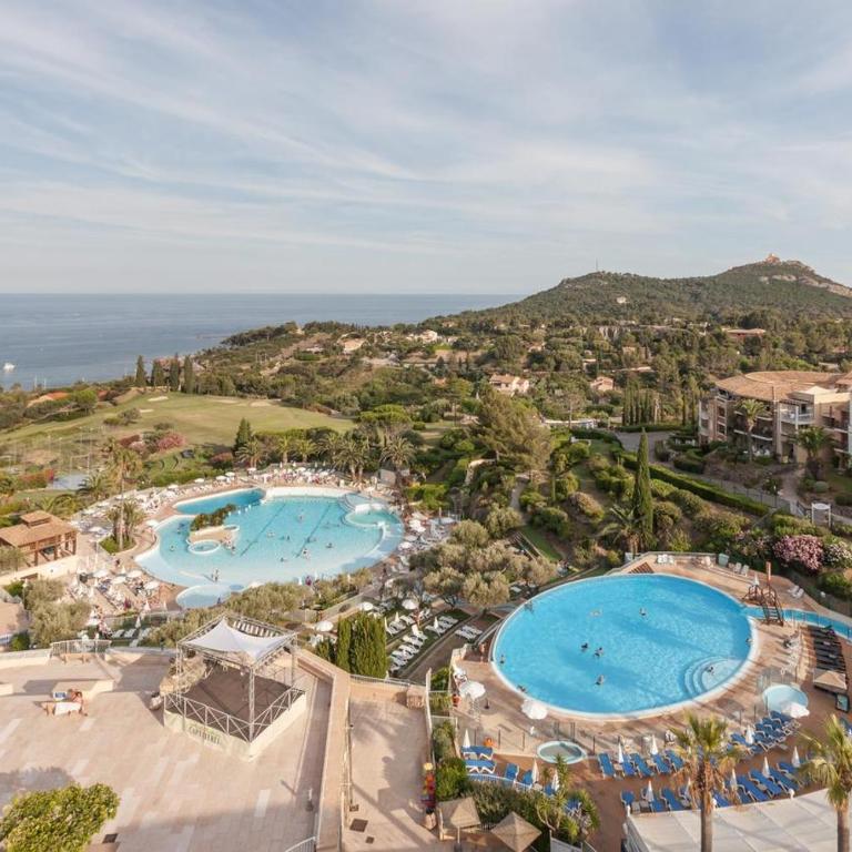 Rez de jardin CAP ESTEREL rénové et climatisé - Appartement 2 Chambres - 1
