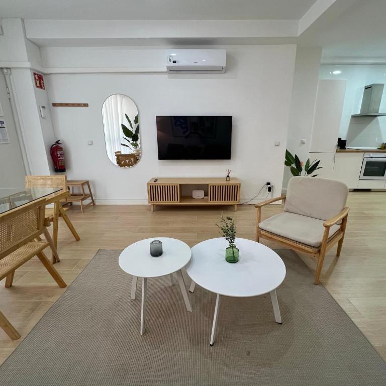 Modern apartment close to Salamanca district & Madrid Bullring - Apartamento Estudio con cama grande - 2