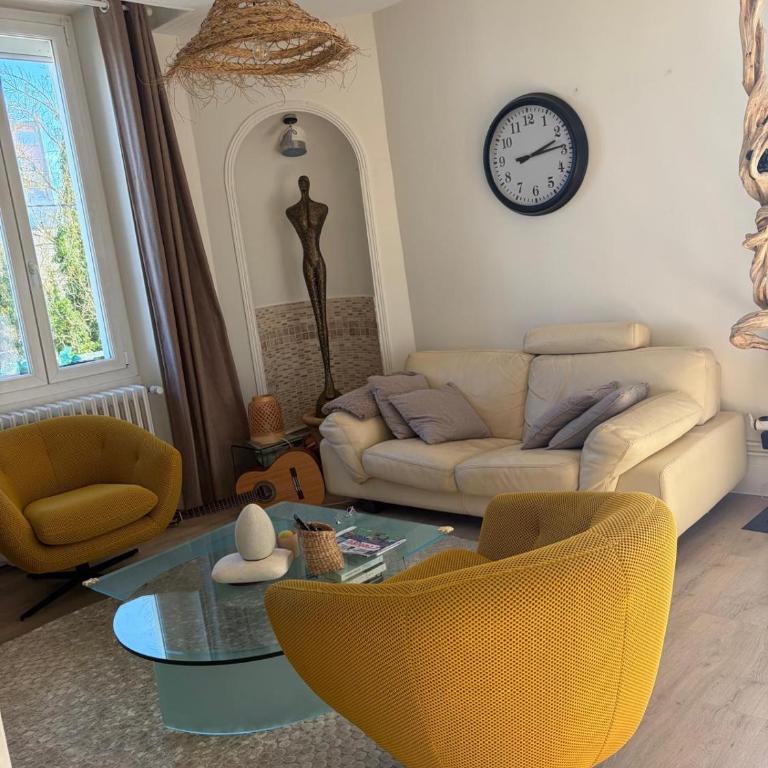 Grand Duplex spacieux en maison de ville - Appartement 2 Chambres - Vue sur Jardin - 14