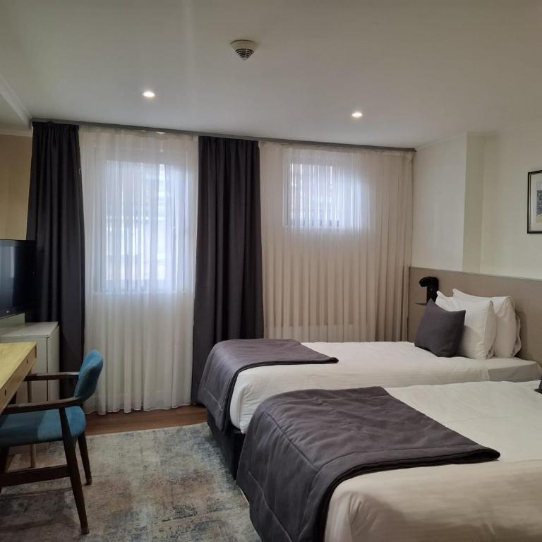 Hotel Astra - Superior Dvokrevetna Soba sa Bračnim Krevetom - 1