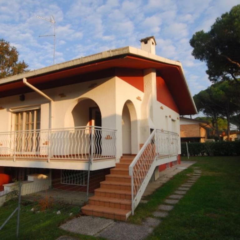 Cozy villa with a fenced garden - Villa - 1
