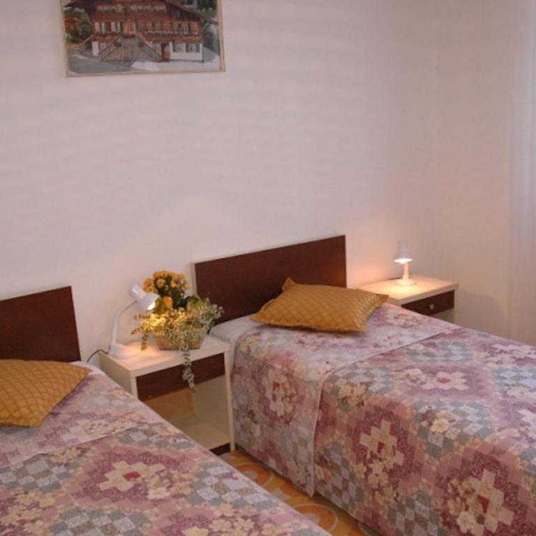 Cozy villa with a fenced garden - Villa - 6