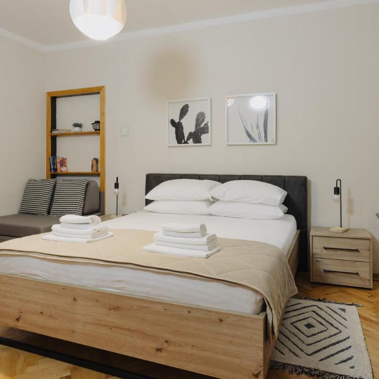 Mediterranean Holiday House & Apartments - One-Bedroom Apartment - 2