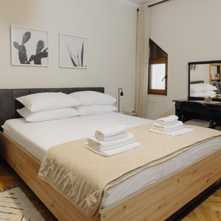 Mediterranean Holiday House & Apartments - One-Bedroom Apartment - 1