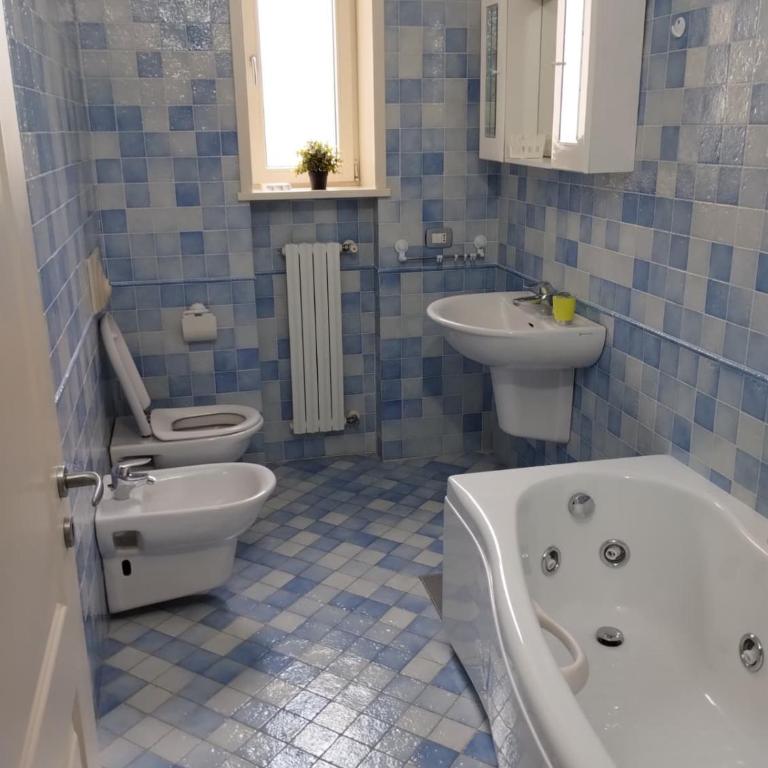 La Terrazza - Camera Tripla con Vasca - 12