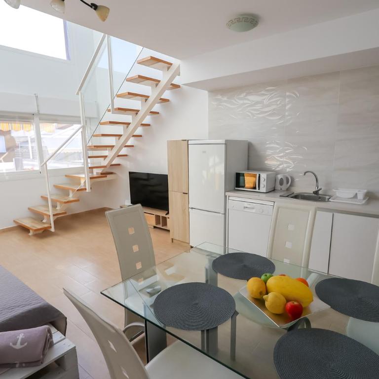 CostaFlo - Three-Bedroom Apartment - 2