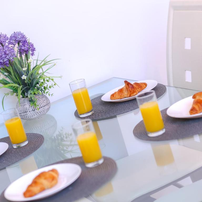 CostaFlo - Three-Bedroom Apartment - 10