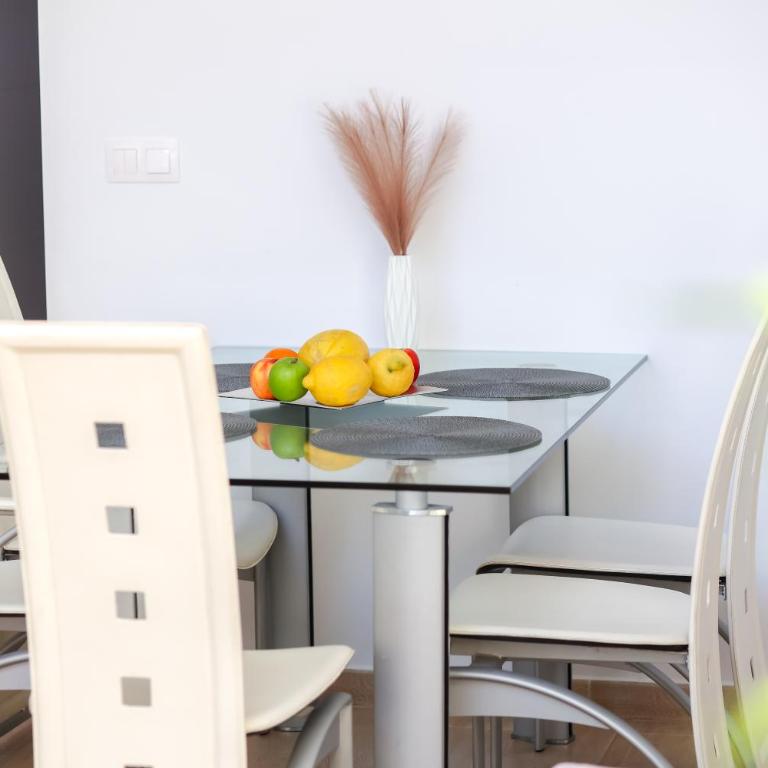 CostaFlo - Three-Bedroom Apartment - 9