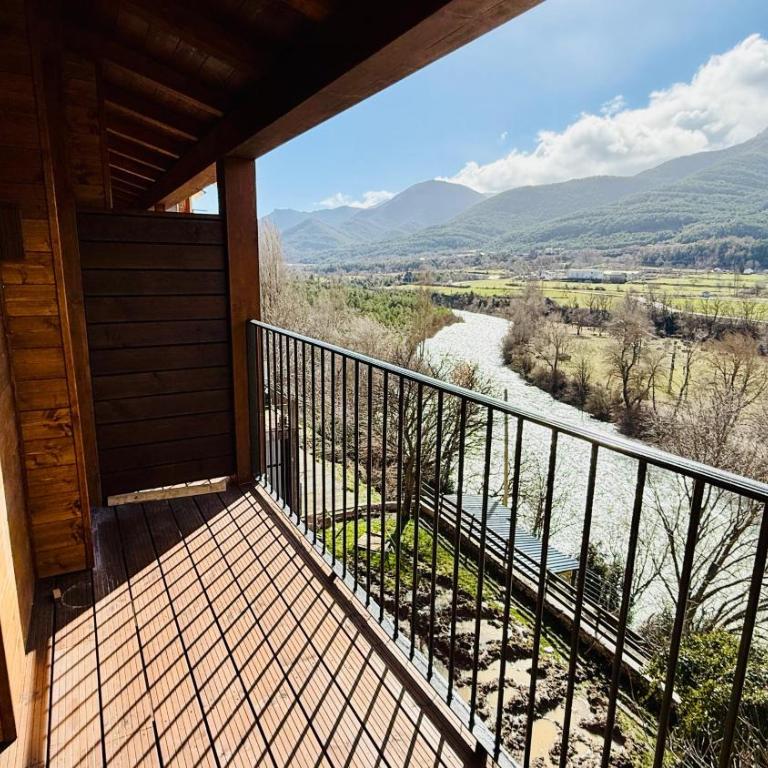 Leyendas Del Pirineo Turismo Rural - Habitación Doble con vistas a la montaña - 10