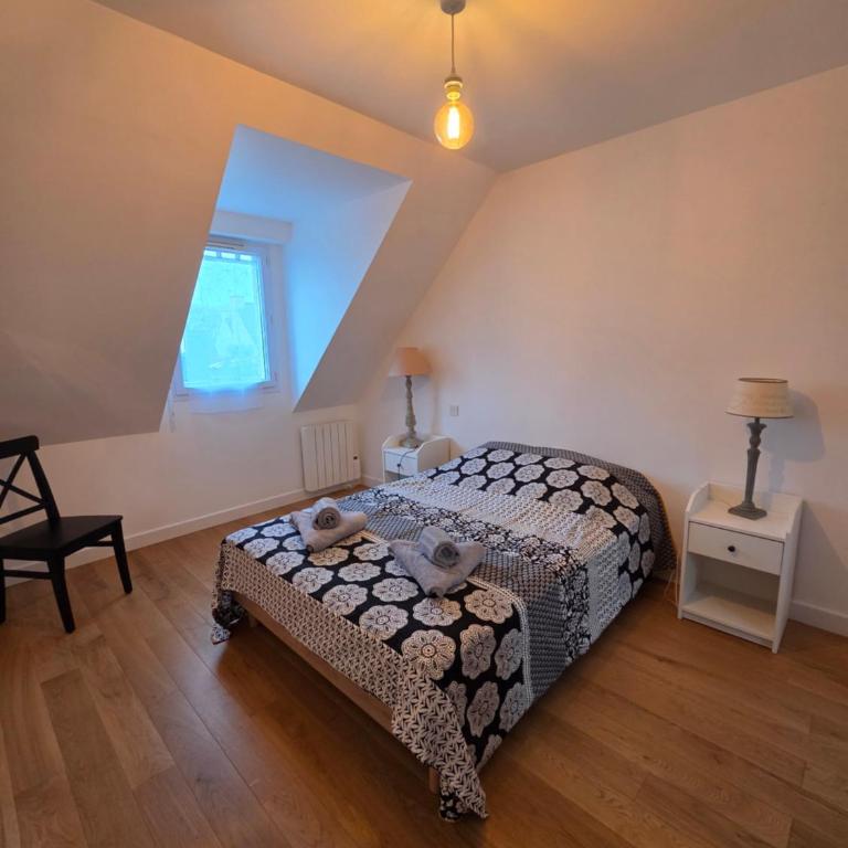 Maison Familiale avec Jardin Clos - Three-Bedroom House - 11