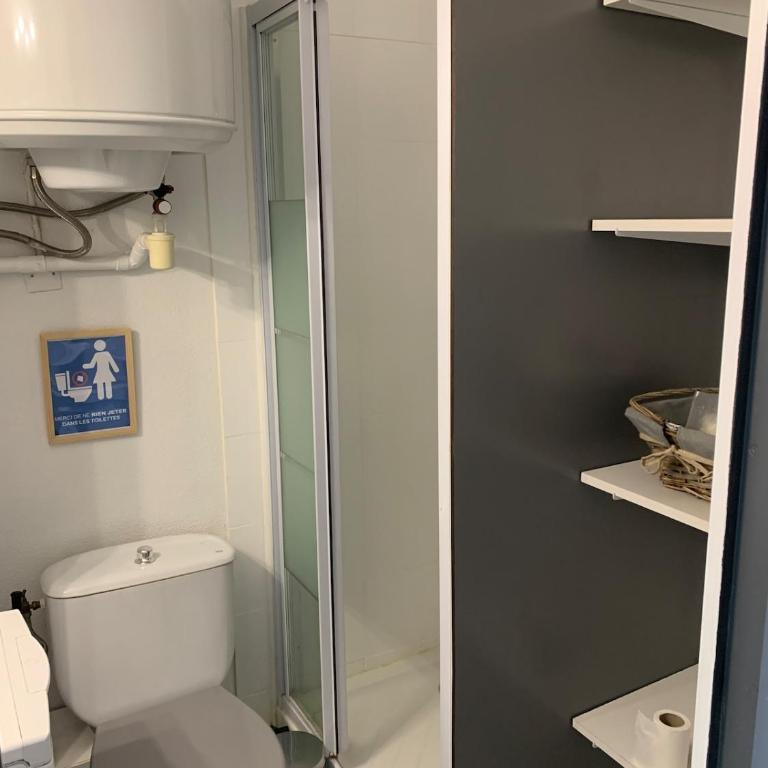 Studio climatisé centre-ville de La Londe-les-Maures - Appartement 2 Chambres - 8