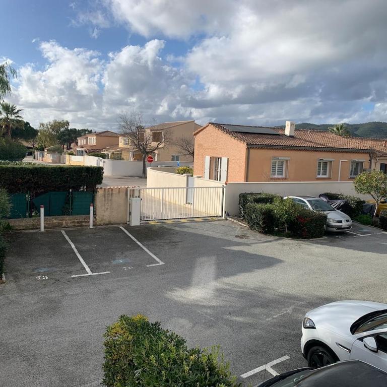 Studio climatisé centre-ville de La Londe-les-Maures - Appartement 2 Chambres - 22