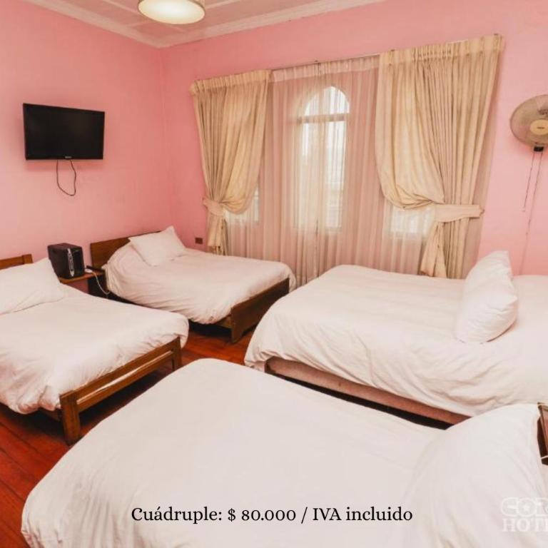 Hotel Cordillera - Quadruple Room - 1