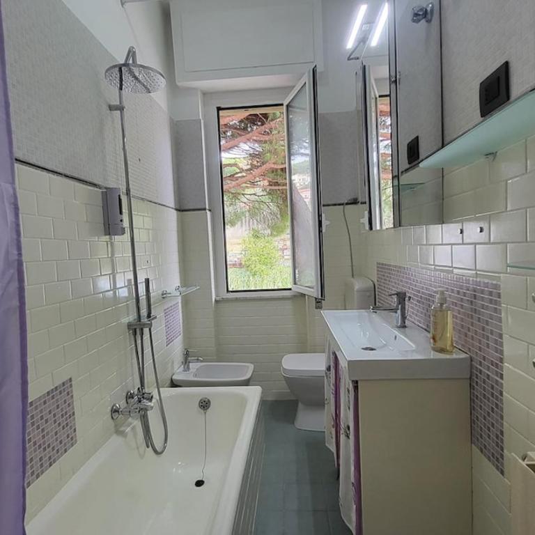 Vista dai pini - Three-Bedroom Apartment - 16
