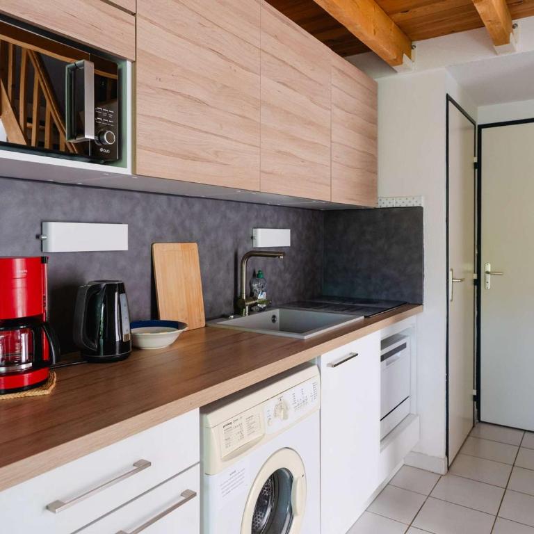Pavillon T2 Mezzanine Climatisé avec Terrasse Spacieuse - FR-1-409-286 - Villa - 7