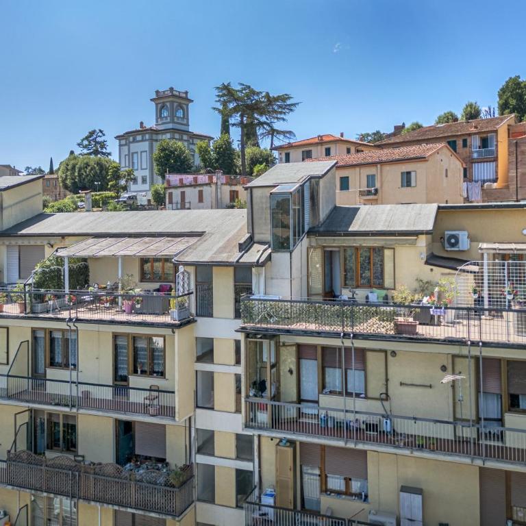Casamia Tuscan Oasis 4Br Panoramic Penthouse Hot Tub & Easy Parking - Four-Bedroom Penthouse Apartment - 39