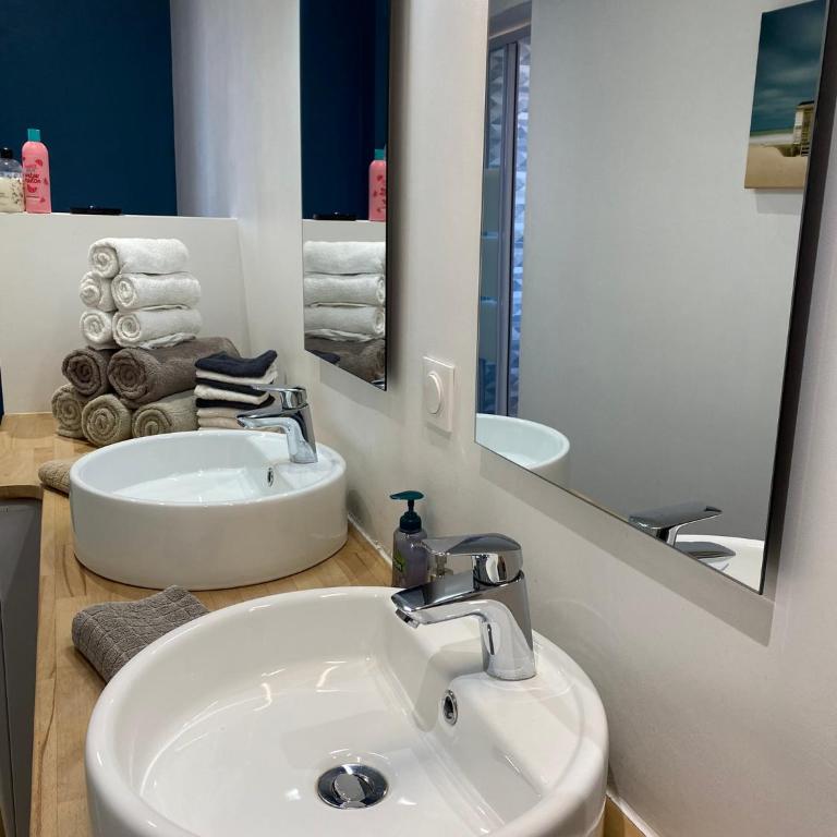 LE BALMORAL Exceptionnel Duplex T4 cœur de ville à 2 minutes de la plage - Apartment mit 3 Schlafzimmern - 11