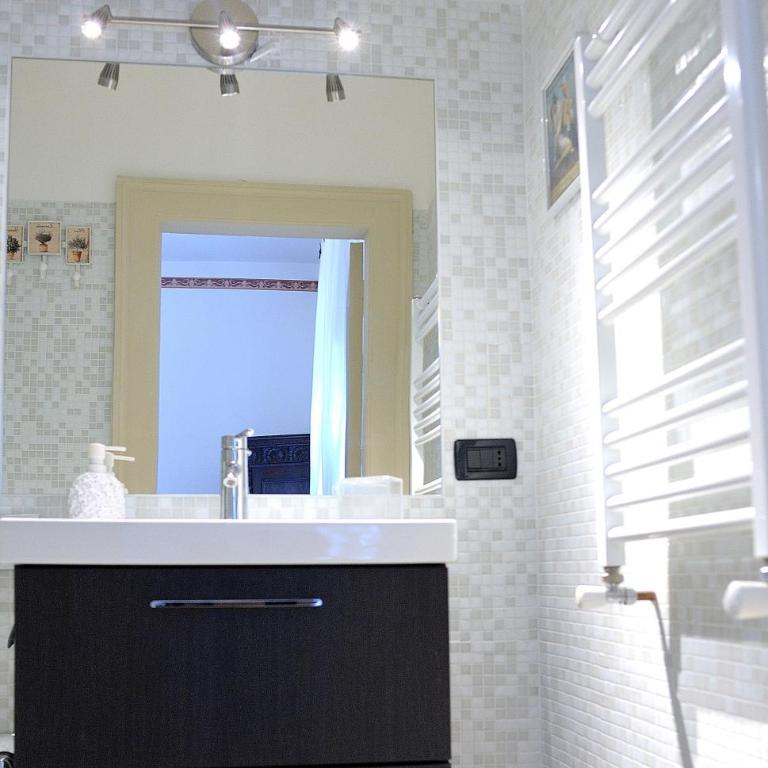 Aquarius Inn - Three-Bedroom Deluxe Apartment - 31