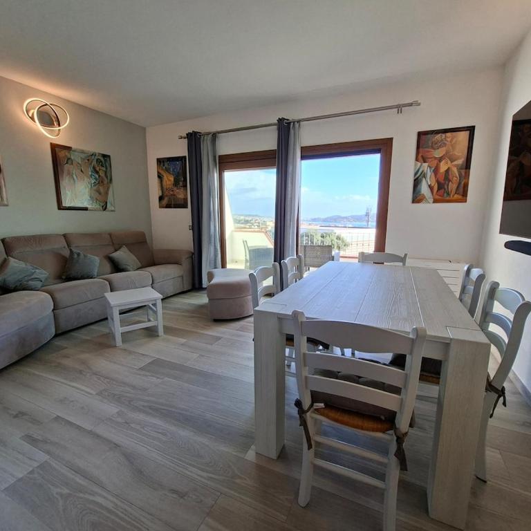 MiraMare, wonderful apartment with a sea view! - Three-Bedroom Apartment - 9