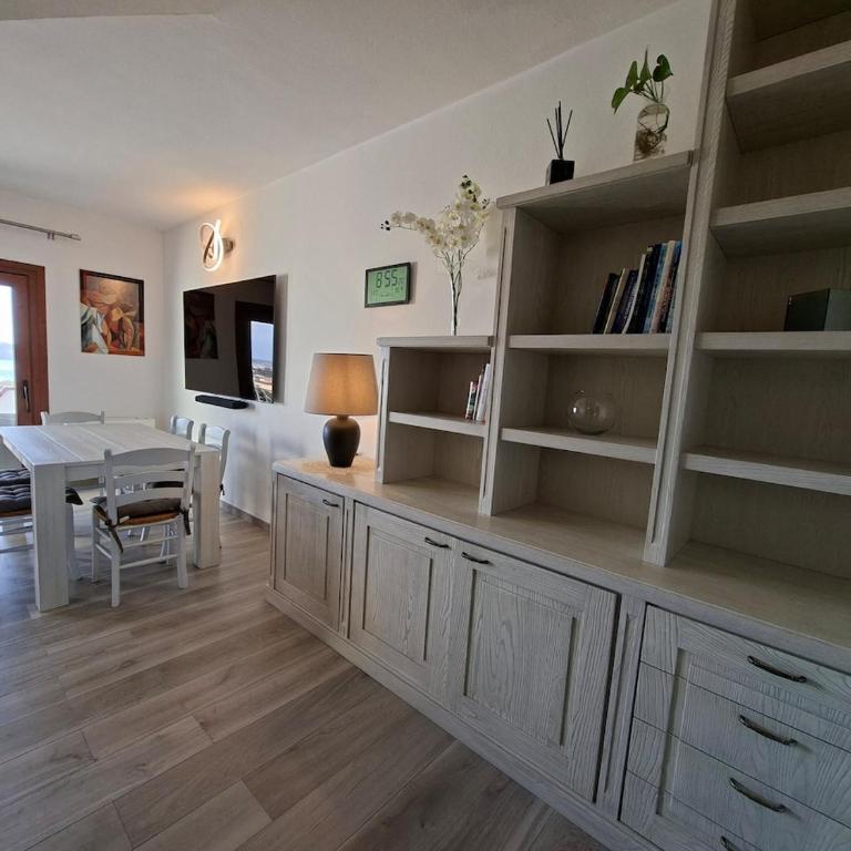 MiraMare, wonderful apartment with a sea view! - Three-Bedroom Apartment - 16