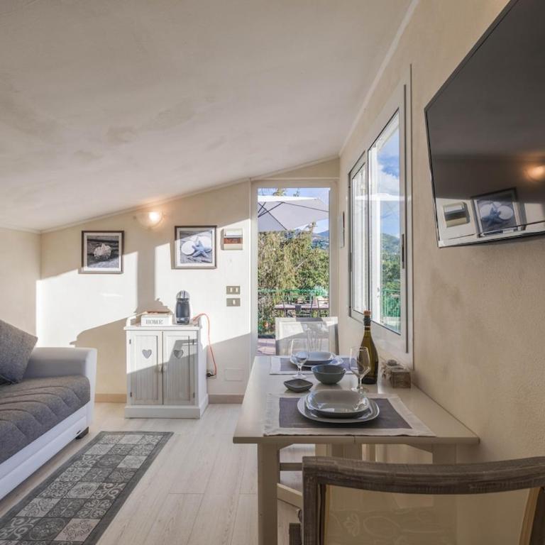 Bilocale con terrazza vista mare e posto auto - Appartamento con 1 Camera da Letto - 24