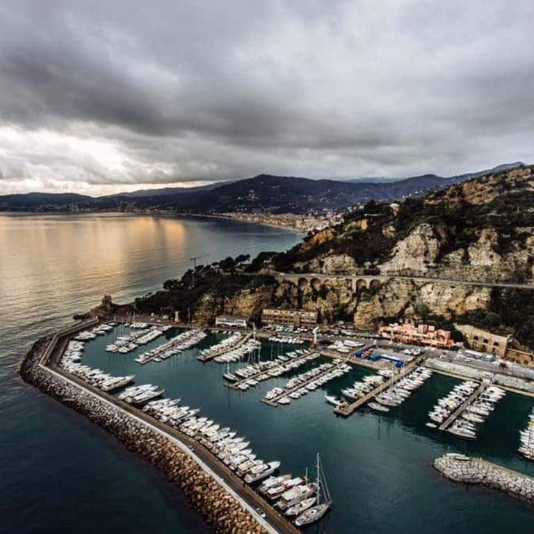 Bilocale con terrazza vista mare e posto auto - Appartamento con 1 Camera da Letto - 45