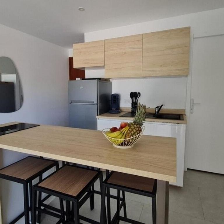 Le Ciald'Azur T3 COZY vue mer et proche du centre-ville - Two-Bedroom Apartment - 8