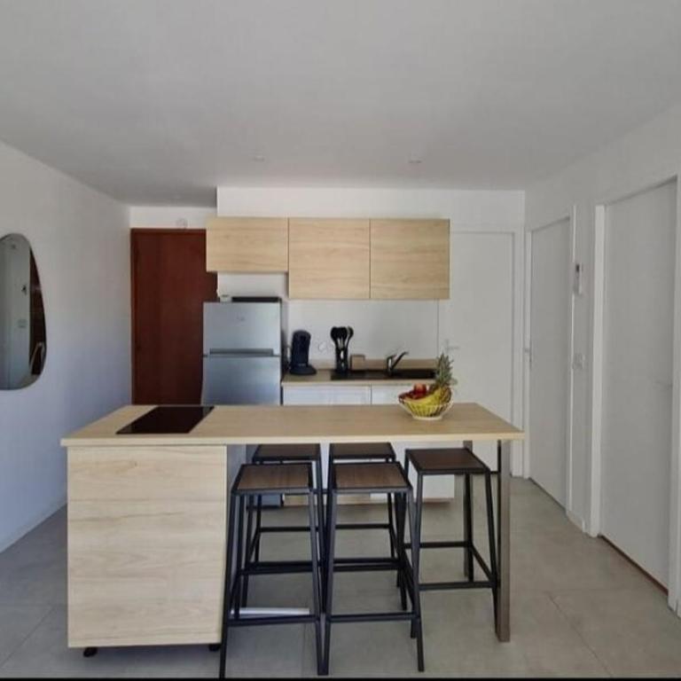 Le Ciald'Azur T3 COZY vue mer et proche du centre-ville - Two-Bedroom Apartment - 11