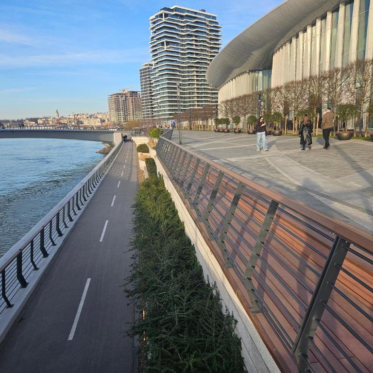 Verde BW Lux Apartment - Two-Bedroom Apartment with Terrace - 13