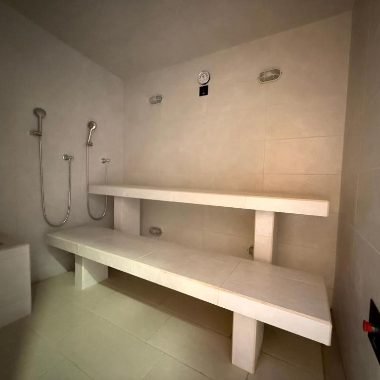 Eira by Colproperty Management - Estudio con balcón - 28