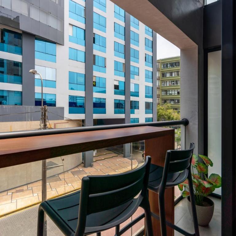 Double-height deluxe loft 50 m from Parque Kennedy - One-Bedroom Apartment - 42