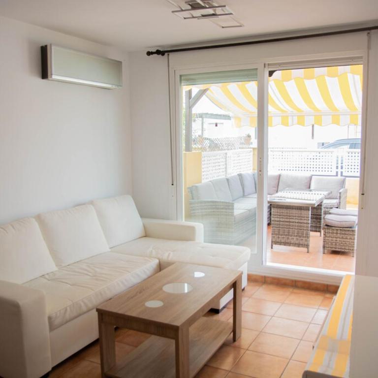 Marineu Adosado Bellamar - Three-Bedroom Apartment - 9