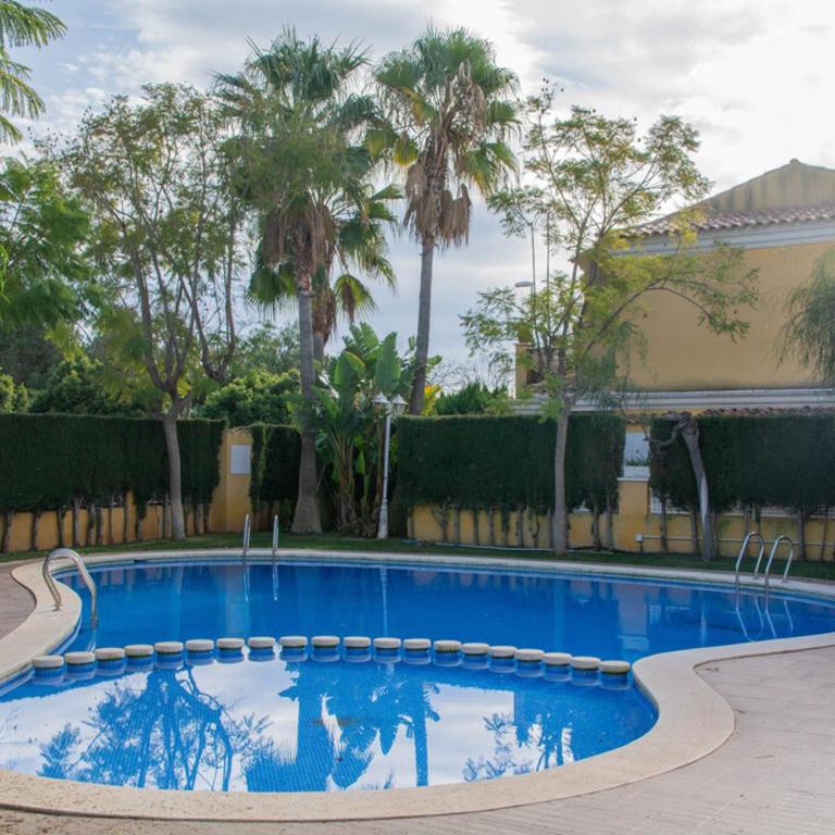 Marineu Adosado Bellamar - Three-Bedroom Apartment - 1