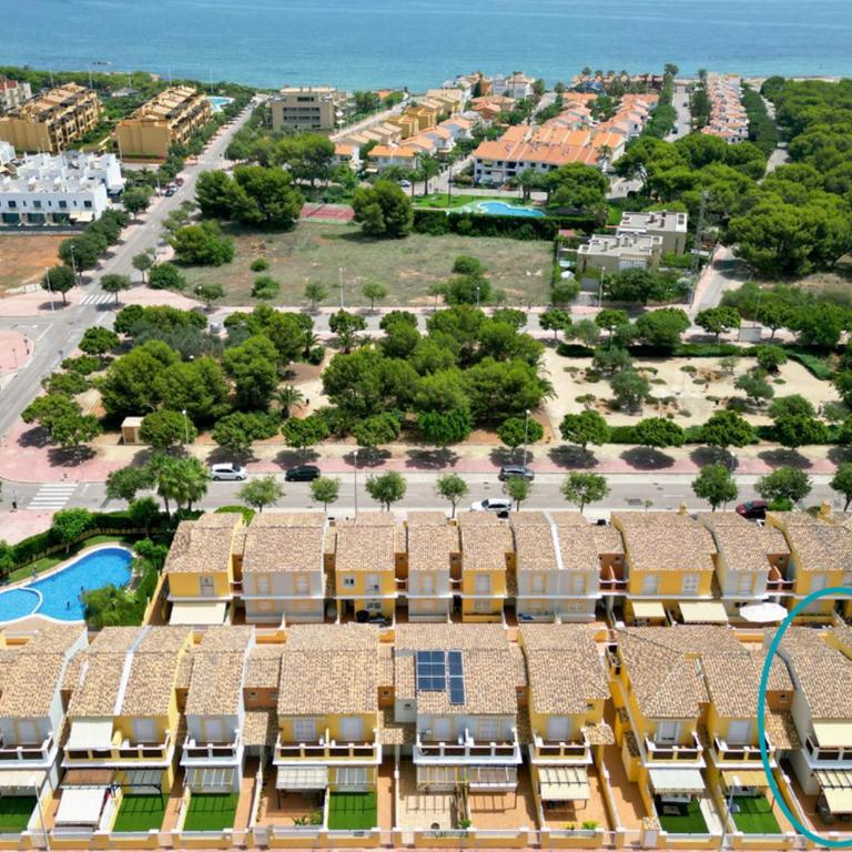 Marineu Adosado Bellamar - Three-Bedroom Apartment - 10