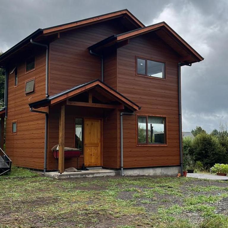 Cabaña Caburgua vista al Volcán, Senderos del Bosque - Two-Bedroom Chalet - 2