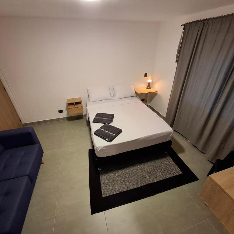 Hotel La Casona - Cerca al Estadio Atanasio Girardot y Laureles - Double Room - 5