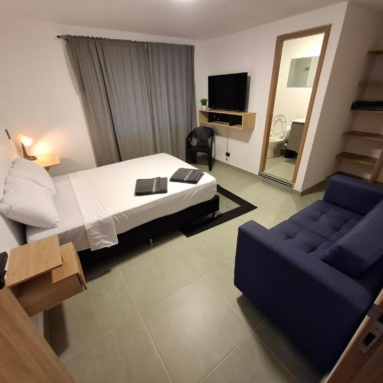 Hotel La Casona - Cerca al Estadio Atanasio Girardot y Laureles - Double Room - 1
