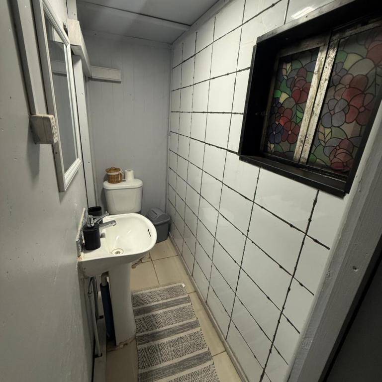 Hostal Suomi - Habitación Doble con baño privado - 2 camas - 5