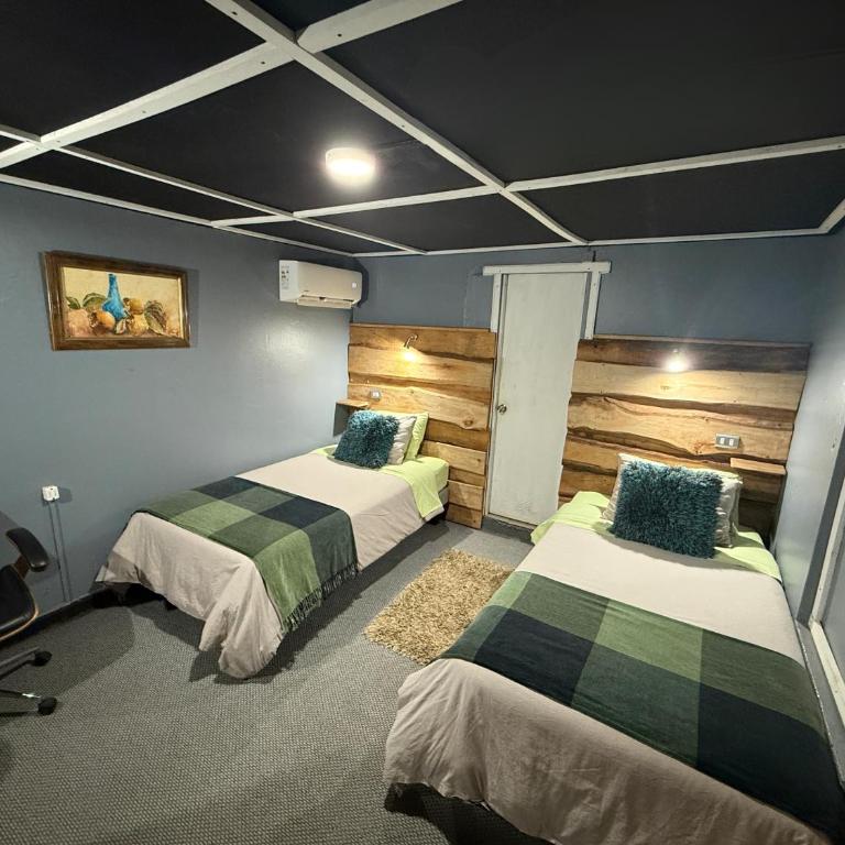 Hostal Suomi - Habitación Doble con baño privado - 2 camas - 3