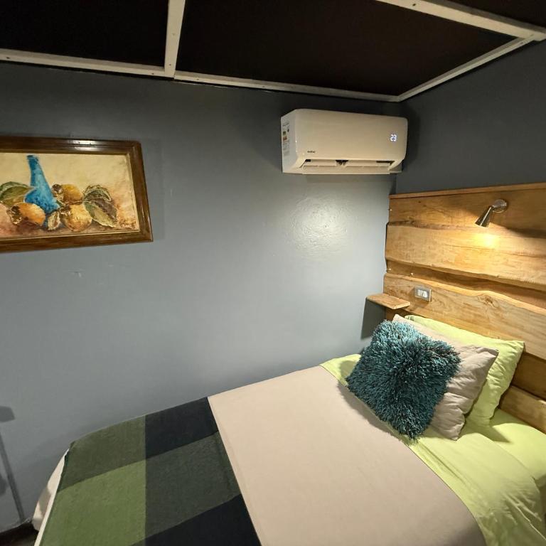Hostal Suomi - Habitación Doble con baño privado - 2 camas - 1