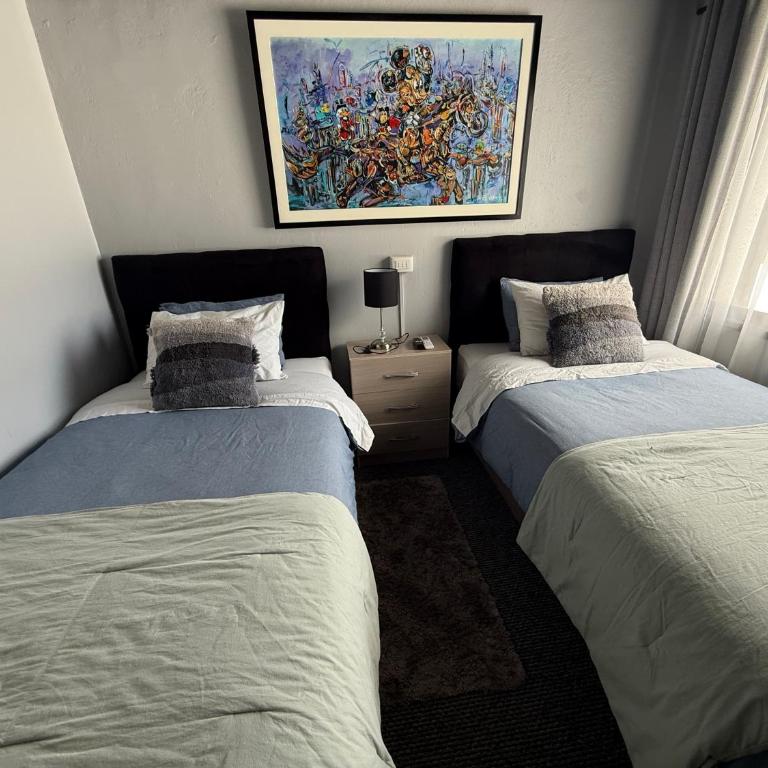 Hostal Suomi - Habitación Doble con baño privado - 2 camas - 7