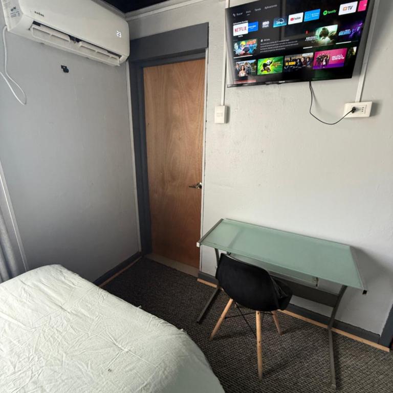 Hostal Suomi - Habitación Doble con baño privado - 2 camas - 6