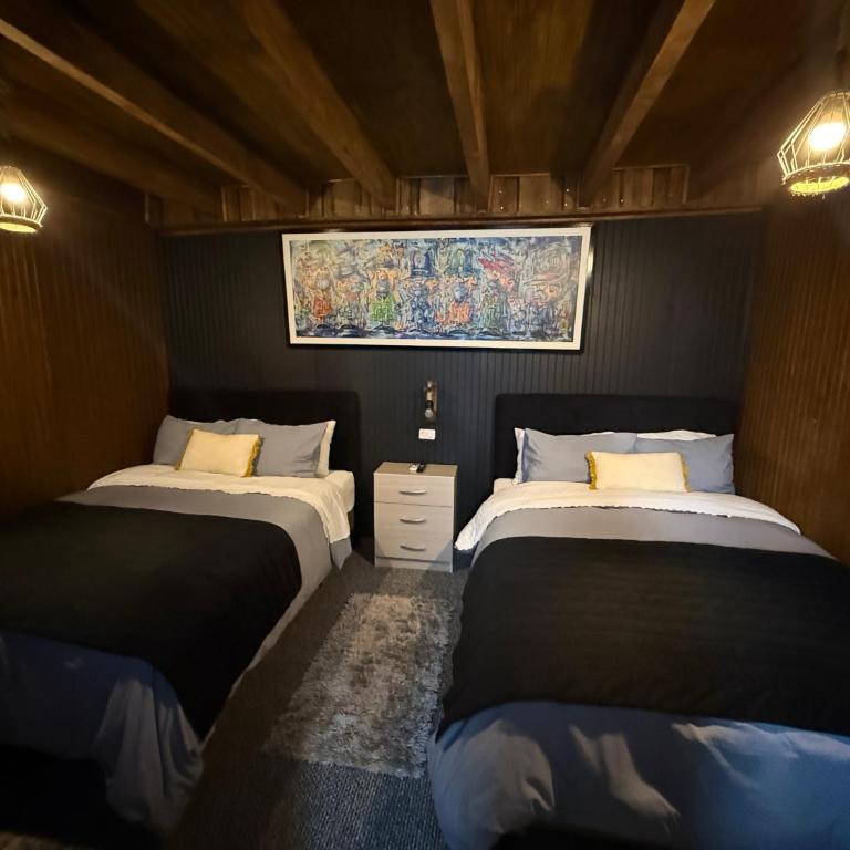 Hostal Suomi - Habitación Doble - 2 camas dobles - 2