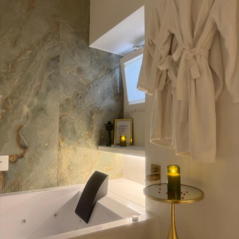 Antico Lustro - Bed and breakfast - Double Room with Spa Bath - 2